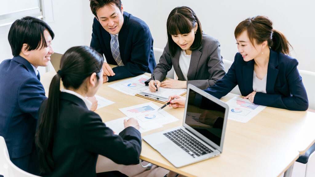 仕事や会社の動画制作（仕事の業務内容ミーティング）