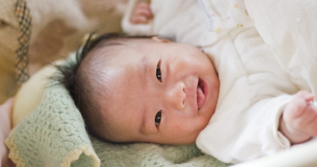 出産記念お祝いビデオ制作-赤ちゃんの笑顔
