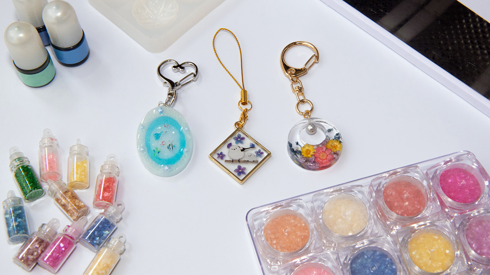 クラフト動画制作・ビデオ編集（UVレジン）