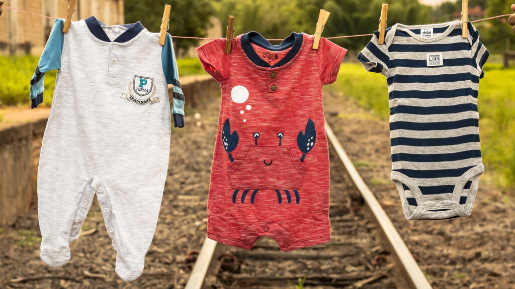 子ども・ファミリー系動画制作・ビデオ編集（子供服紹介）