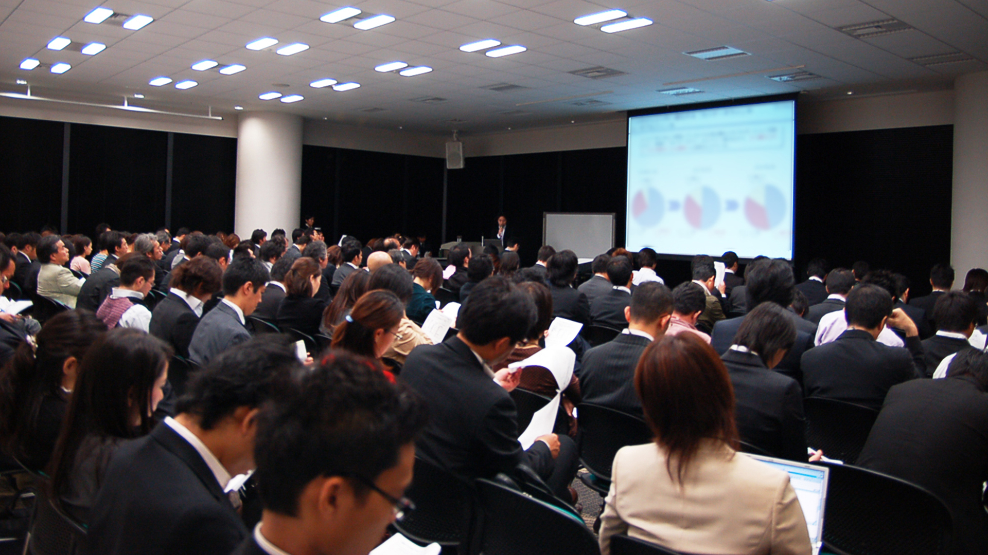 ビジネス系イベント動画制作・ビデオ編集（カンファレンス風景）