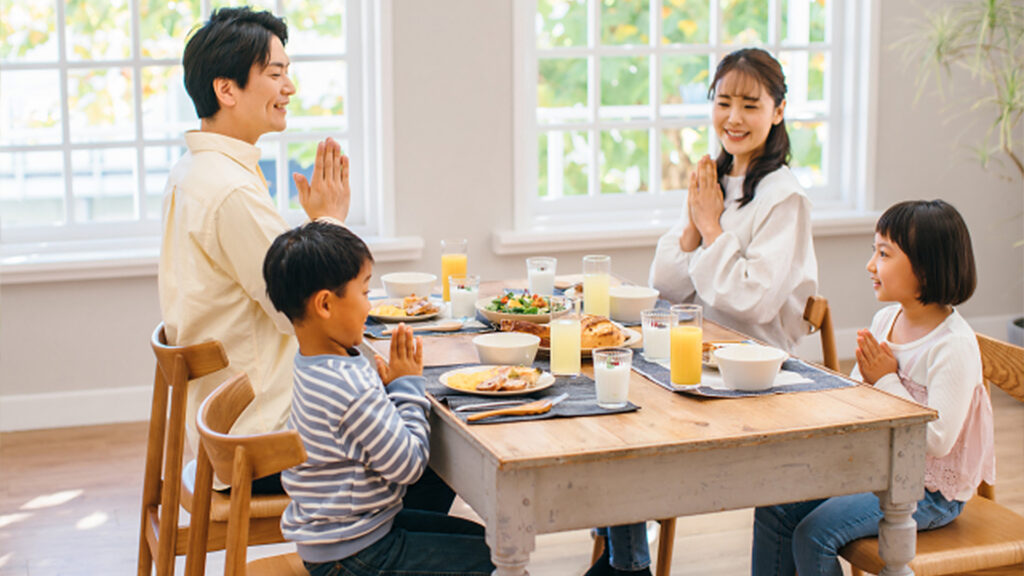 子ども・ファミリー系動画制作・ビデオ編集（親子で朝ご飯をいただきます）